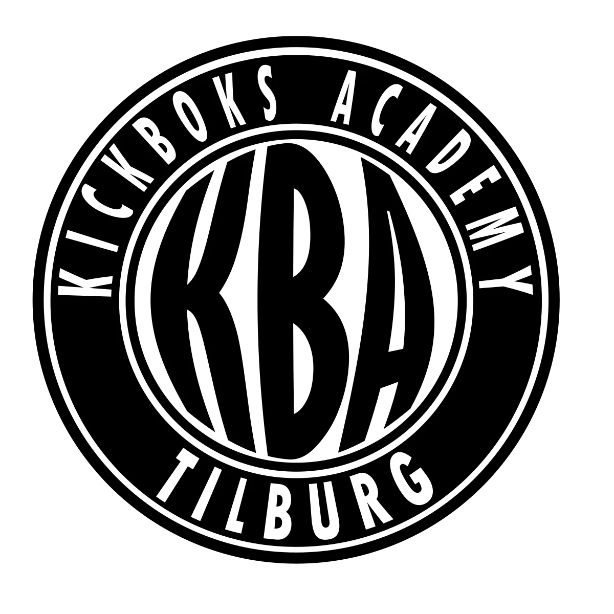 De circulaire badge van KBA met ringtekst en centraal monogram